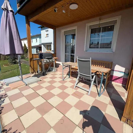 Small Bedroom In Amberg آمبرغ