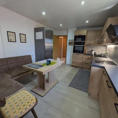 شقة Small Bedroom In Amberg آمبرغ